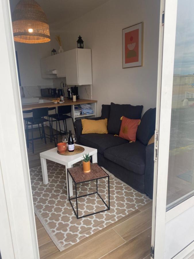 Paradis Les Pieds Sur Le Sable Trouville Palace Eksteriør billede