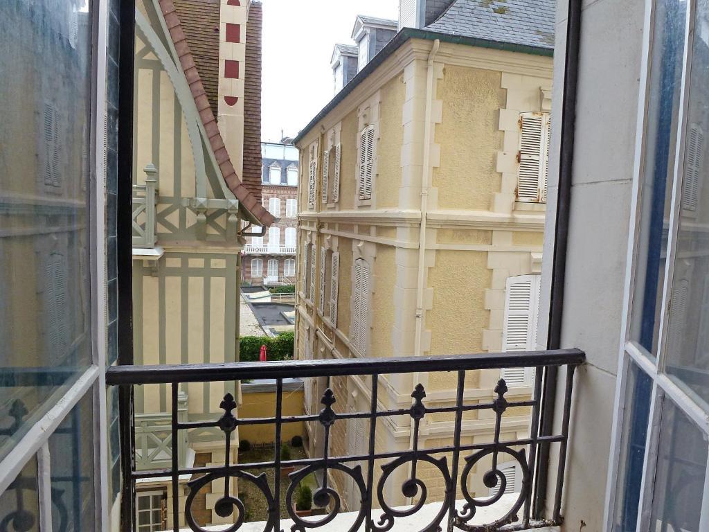 Paradis Les Pieds Sur Le Sable Trouville Palace Værelse billede